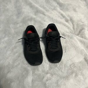 Black Nike Trainers